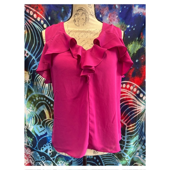 Express Sleeveless Blouse - Picture 1 of 2